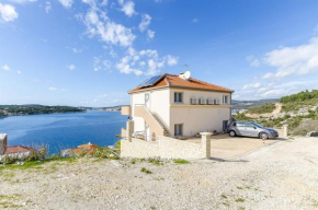 Отель Apartments Smilje  Рогозница